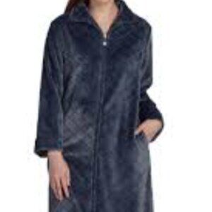 Miss Elaine Textured Fluffy Front Zip Robe M  Fleece Fluffy Robe Storm NWT
